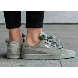 Puma girls‎ suede satin ribbon laces shoes size 2.5
